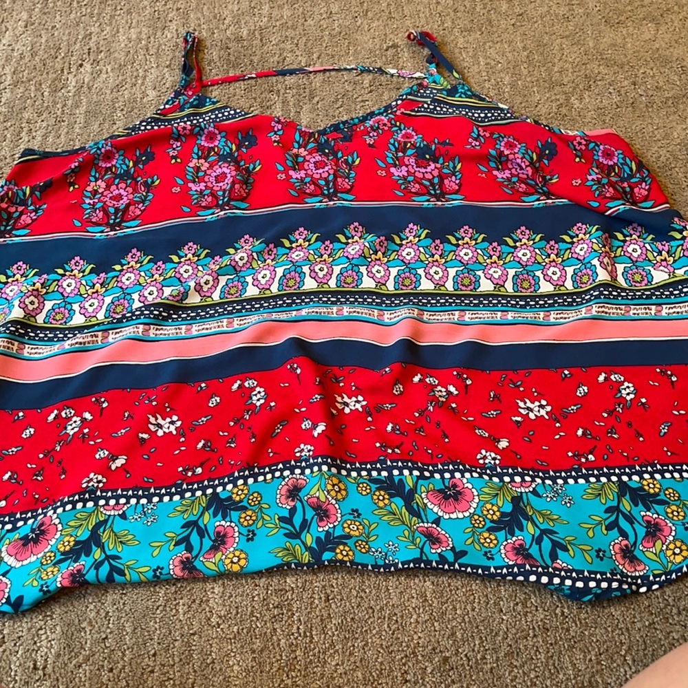 👚 $7 👚 Maurices tank top